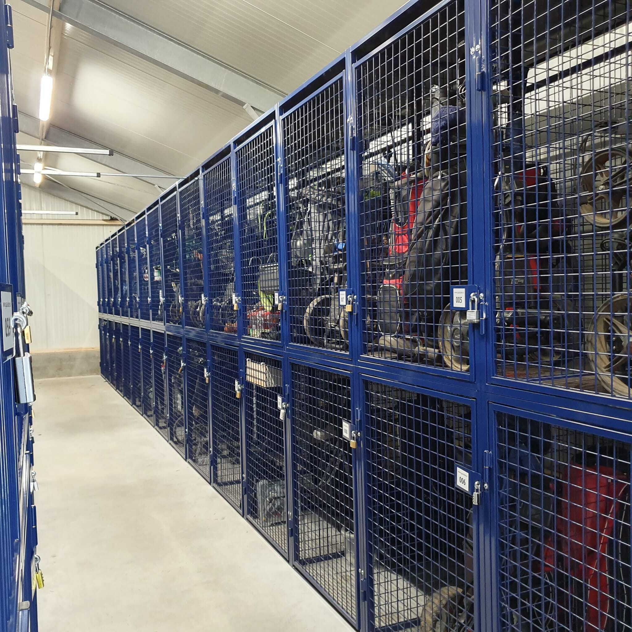 Lockers donkerblauw Lockers donkerblauw