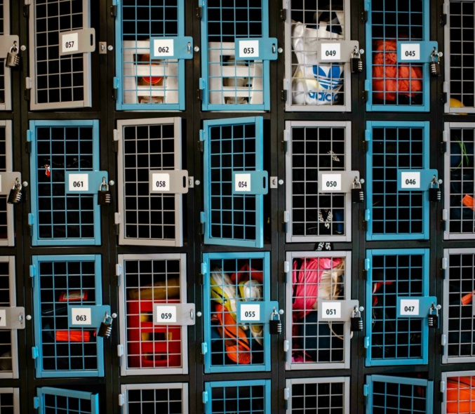 Lockers voor het opbergen van hockeyspullen
